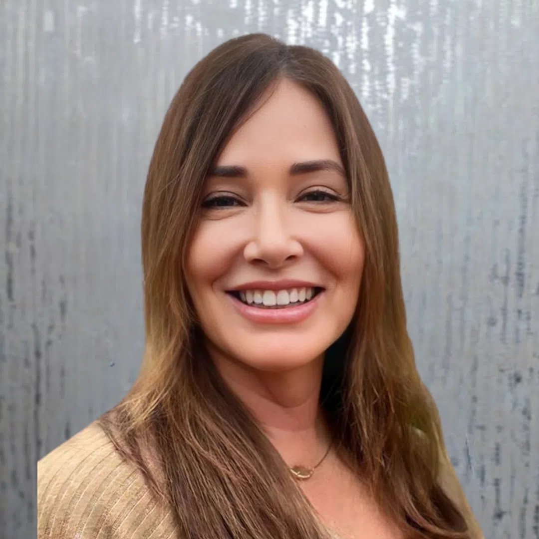 Headshot of Melanie Thomason, aesthetician serving Redlands and Temecula.