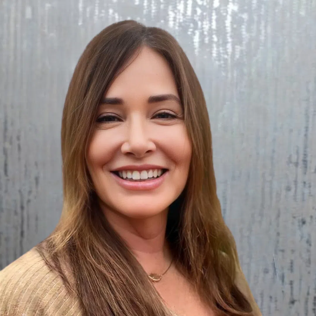 Headshot of Melanie Thomason, aesthetician serving Redlands and Temecula.